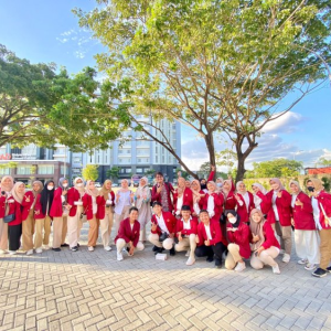 Menutup semester Gasal 2022-2023, mahasiswa FISIP melaksanakan Kunjungan Kerja Lapangan (KKL) ke Yogyakarta. Sebanyak 72 mahasiswa dari Program Studi Ilmu Komunikasi dan Hubungan Masyarakat Universitas Muhammadiyah Cirebon (UMC) tersebut mengikuti kegiatan benchmark ke Prodi Ilmu Komunikasi Universitas Ahmad Dahlan (UAD), Perhumas Yogya dan AdiTV Yogya. Kegiatan ini berlangsung pada 10-12 Maret 2023../istimewa